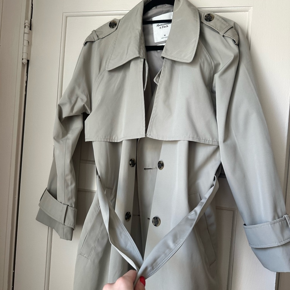 Abercrombie & Fitch Light Gray Double-Breasted Trench Coat